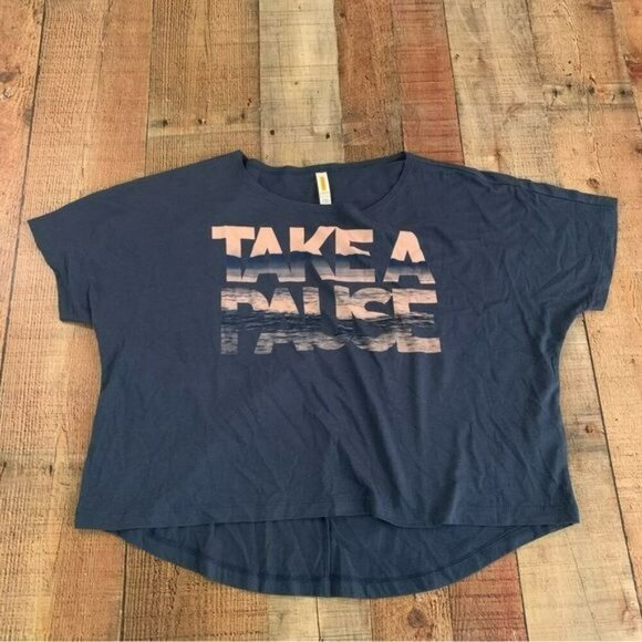 Lucy womens size xs oversized blue short sleeve graphic tshirt boxy tee high low - Picture 1 of 8